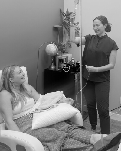 Link to: https://prohealthchiro.ca/pages/naturopath-osteopath